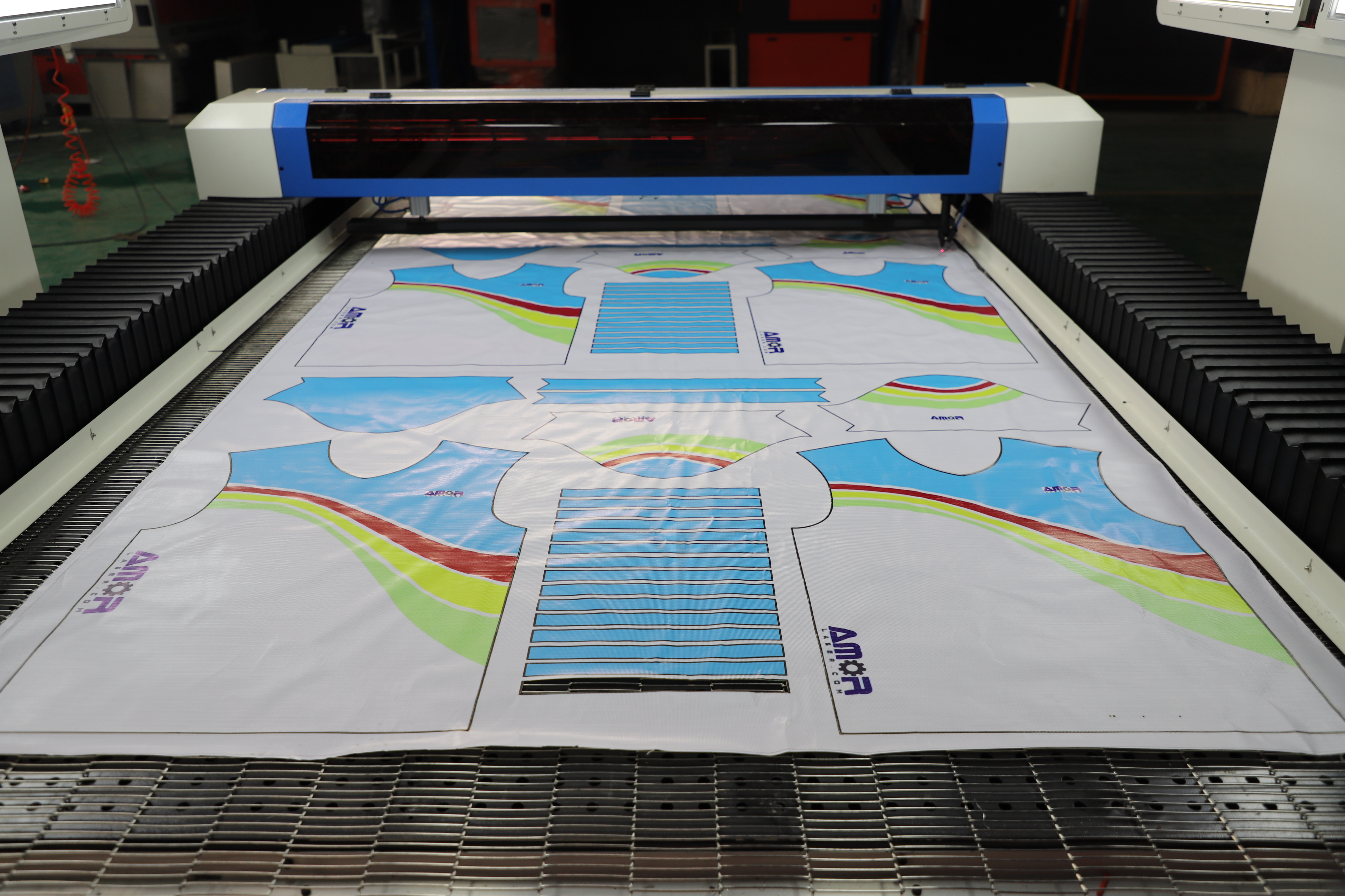 What are the key technologies of laser cutting machines?